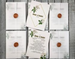 Invitatie invelita in calc si sigiliu - Green & White - imagine 4